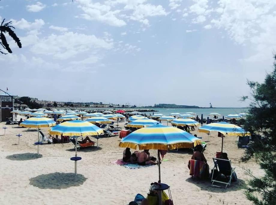 Un Passo Dal Mare E Dalla Citta. Cagliari Buitenkant foto