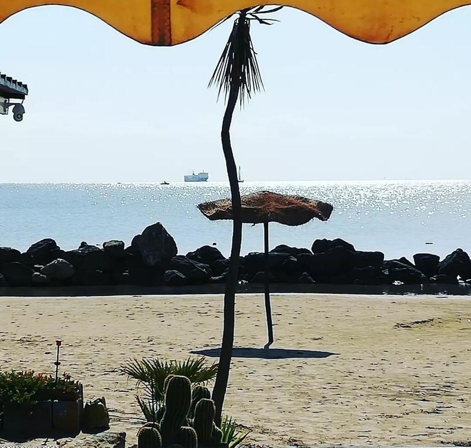 Un Passo Dal Mare E Dalla Citta. Cagliari Buitenkant foto